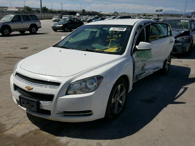 1G1ZC5E09CF383421 - 2012 CHEVROLET MALIBU 1LT WHITE photo 2