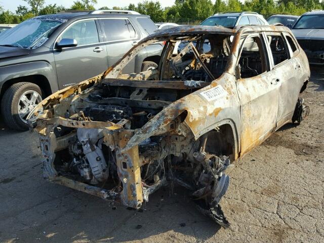 1C4PJLCB6GW372962 - 2016 JEEP CHEROKEE L WHITE photo 2