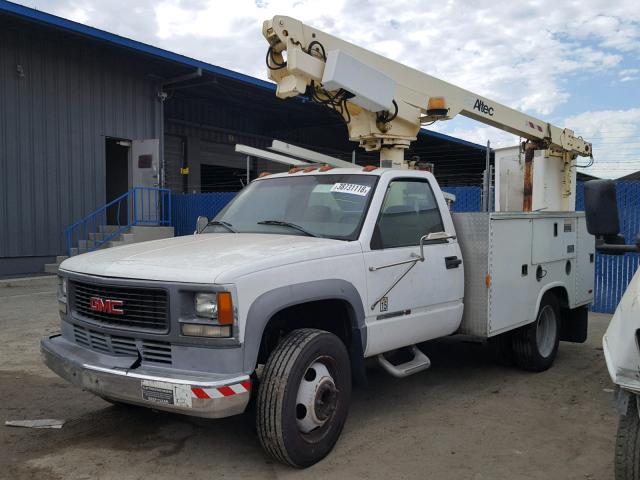 1GDKC34J4YF501868 - 2000 GMC SIERRA C35 WHITE photo 2