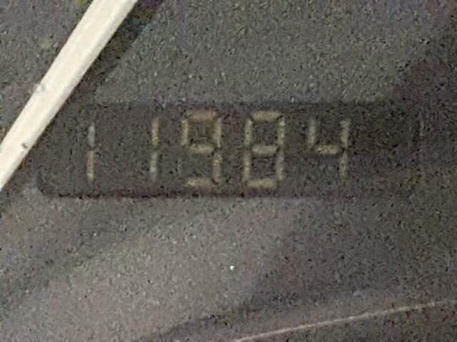 1G8ZY1272XZ360161 - 1999 SATURN SC2 WHITE photo 8