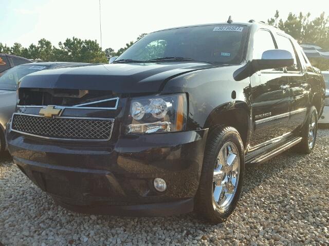 3GNMCGE08DG367196 - 2013 CHEVROLET AVALANCHE BLACK photo 2