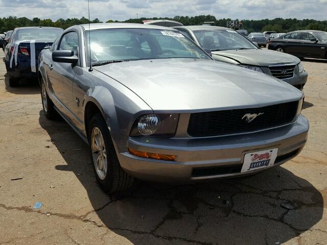 1ZVHT80N095122150 - 2009 FORD MUSTANG SILVER photo 1