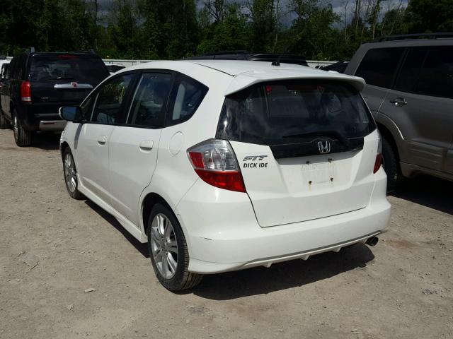 JHMGE88459S070941 - 2009 HONDA FIT SPORT WHITE photo 3