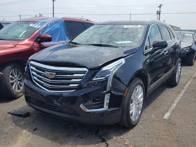 1GYKNCRS8HZ303318 - 2017 CADILLAC XT5 PREMIU BLACK photo 2