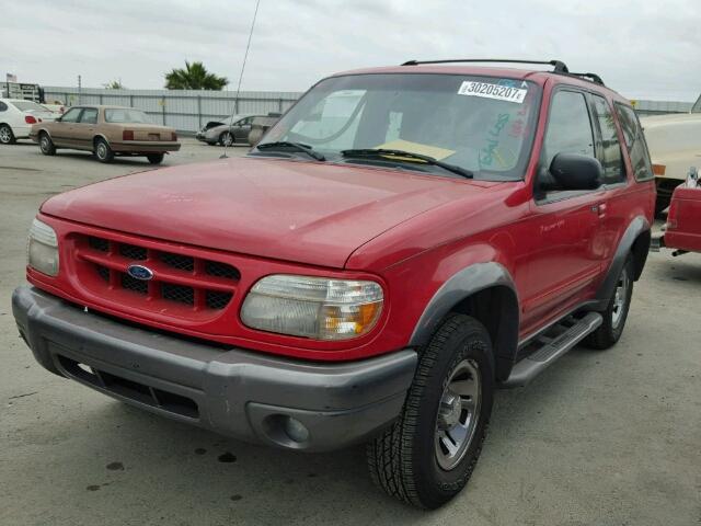 1FMYU22E2XUA35276 - 1999 FORD EXPLORER RED photo 2