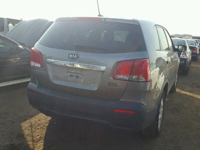 5XYKT3A19CG277480 - 2012 KIA SORENTO GRAY photo 4