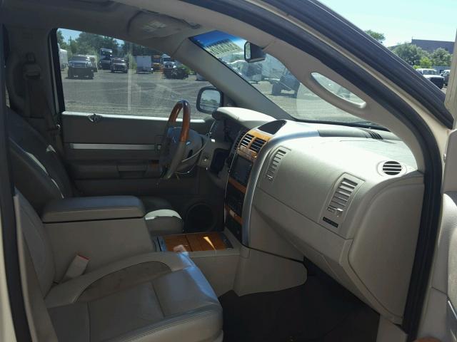 1A8HW58228F140797 - 2008 CHRYSLER ASPEN LIMI 白色 照片 5