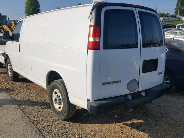 1GTGG25C881127898 - 2008 GMC SAVANA G25 WHITE photo 3