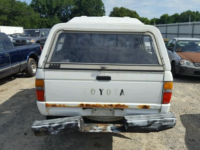 JT4RN63A7J0216588 - 1988 TOYOTA PICKUP RN6 WHITE photo 6