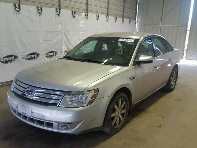 1FAHP24W08G151342 - 2008 FORD TAURUS SEL SILVER photo 2