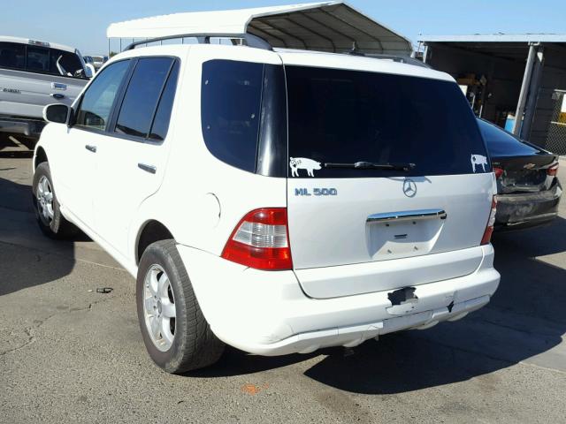 4JGAB75E52A363477 - 2002 MERCEDES-BENZ ML 500 WHITE photo 3