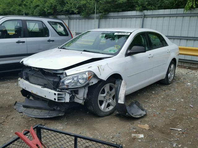 1G1ZB5EB0AF270085 - 2010 CHEVROLET MALIBU LS WHITE photo 2