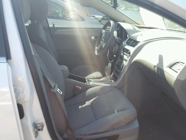 1G1ZB5EB4AF108136 - 2010 CHEVROLET MALIBU LS WHITE photo 5