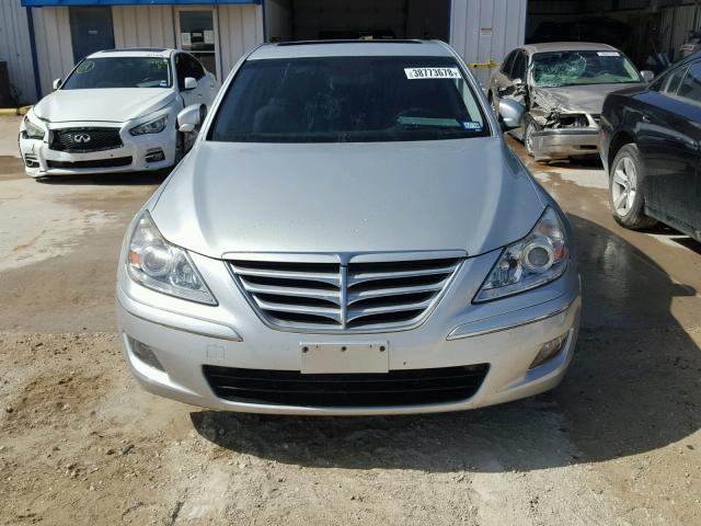 KMHGC4DEXBU126764 - 2011 HYUNDAI GENESIS 3. SILVER photo 9