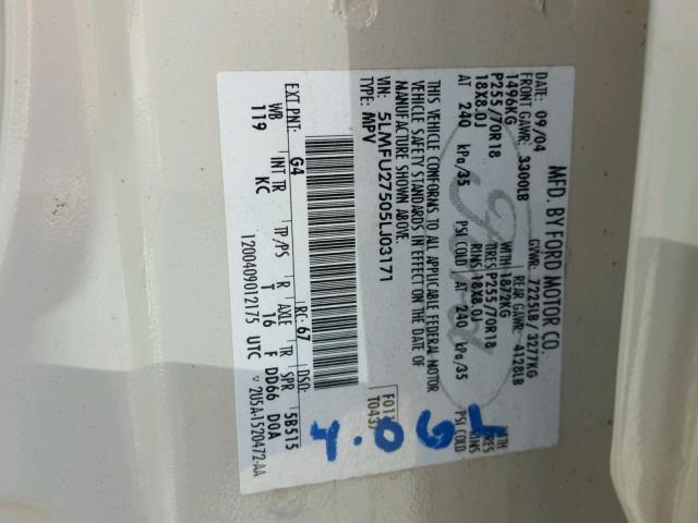 5LMFU27505LJ03171 - 2005 LINCOLN NAVIGATOR WHITE photo 10