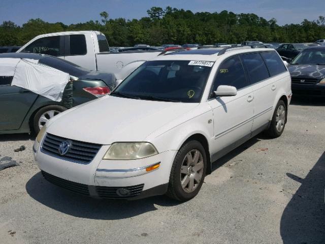 WVWWH63B31E310909 - 2001 VOLKSWAGEN PASSAT GLX WHITE photo 2