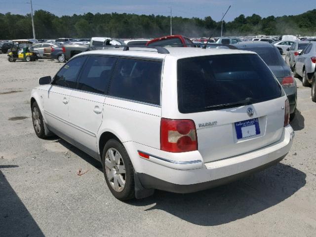 WVWWH63B31E310909 - 2001 VOLKSWAGEN PASSAT GLX WHITE photo 3