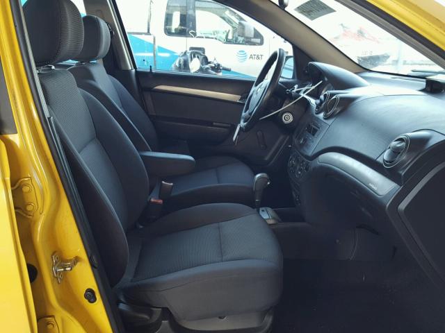 KL1TD56687B165410 - 2007 CHEVROLET AVEO BASE Żółty zdjęcie 5