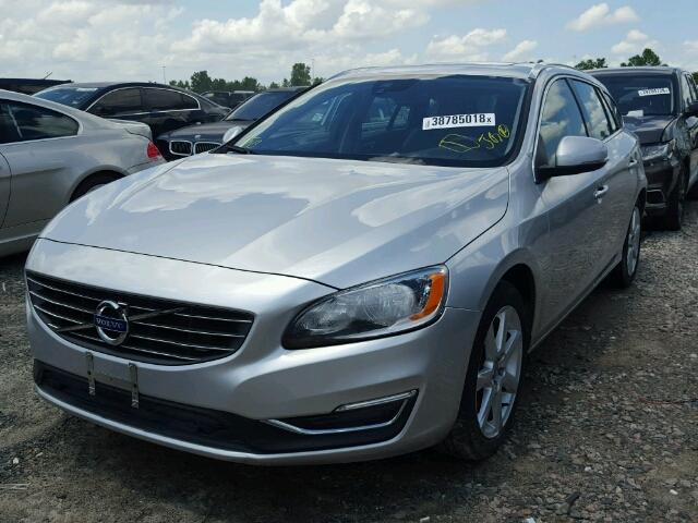 YV140MEK9H1354814 - 2017 VOLVO V60 T5 SILVER photo 2