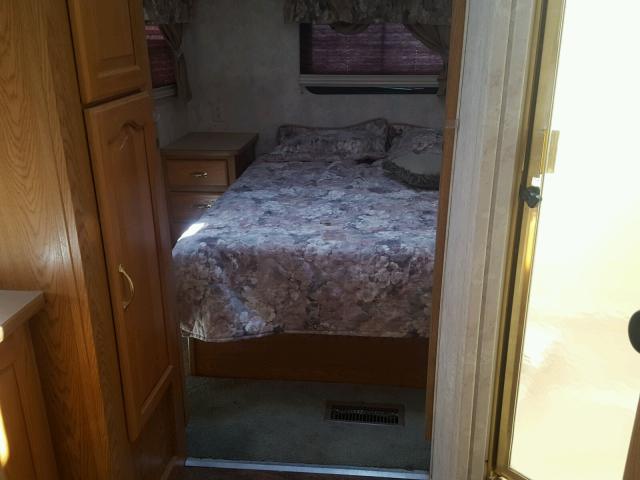 4YDT3052112075744 - 2001 KEYSTONE MONTANA WHITE photo 6