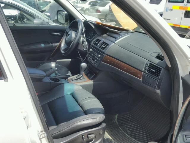 WBXPC9C40AWJ37451 - 2010 BMW X3 XDRIVE3 Weiß Foto 5