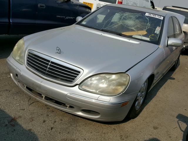 WDBNG70J51A182386 - 2001 MERCEDES-BENZ S 430 SILVER photo 2
