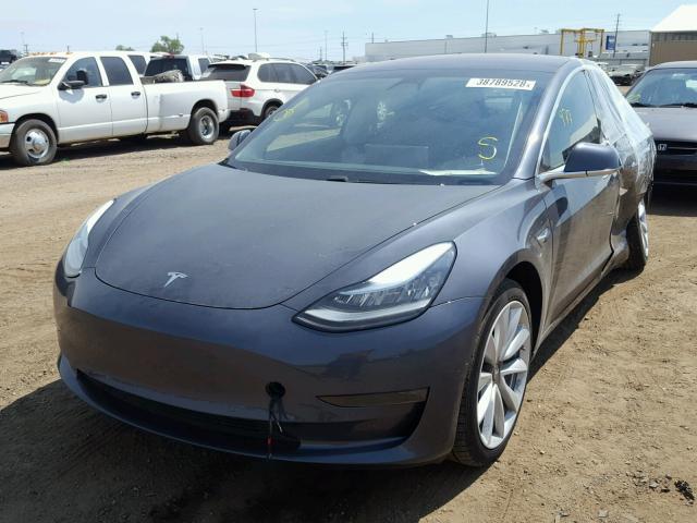 5YJ3E1EA8JF017802 - 2018 TESLA MODEL 3 გრაფიტი ფოტო 2