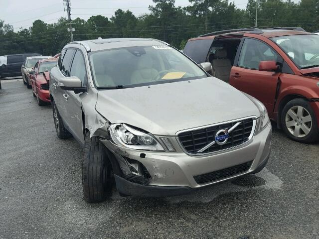 YV4902DZ3D2456867 - 2013 VOLVO XC60 T6 BEIGE photo 1