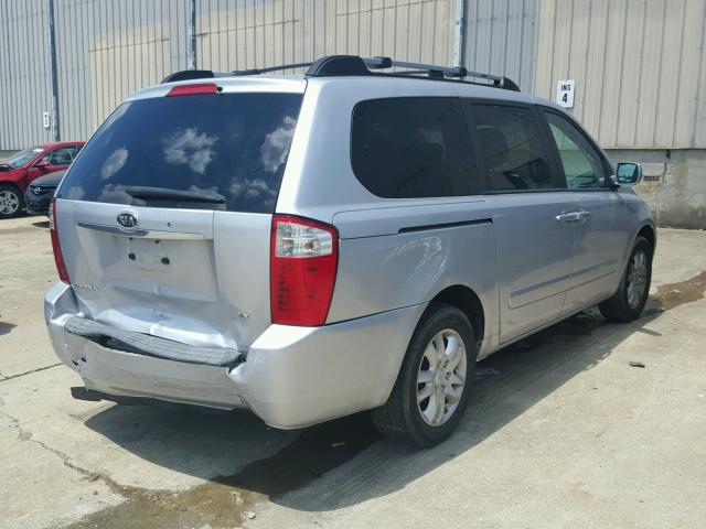 KNDMB233786231452 - 2008 KIA SEDONA EX SILVER photo 4