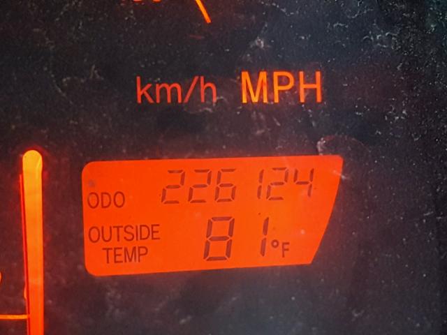 2T1KR32E53C064697 - 2003 TOYOTA MATRIX 银色 照片 8