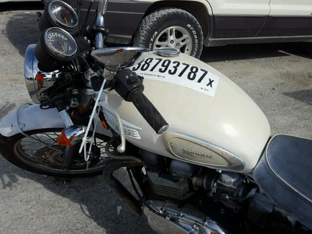 SMT910K15CT534576 - 2012 TRIUMPH MOTORCYCLE BONNEVILLE WHITE photo 9