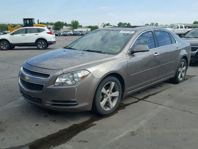 1G1ZC5E07CF219343 - 2012 CHEVROLET MALIBU 1LT ნაცრისფერი ფოტო 2