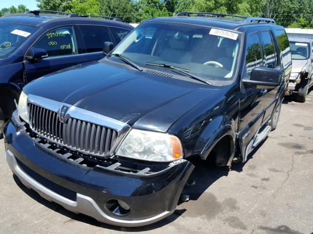 5LMFU28R73LJ20564 - 2003 LINCOLN NAVIGATOR შავი ფოტო 2