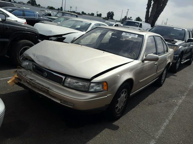 JN1HJ01F9NT013602 - 1992 NISSAN MAXIMA GXE GOLD photo 2