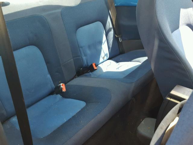 3VWGK31CX4M422358 - 2004 VOLKSWAGEN NEW BEETLE ლურჯი ფოტო 6