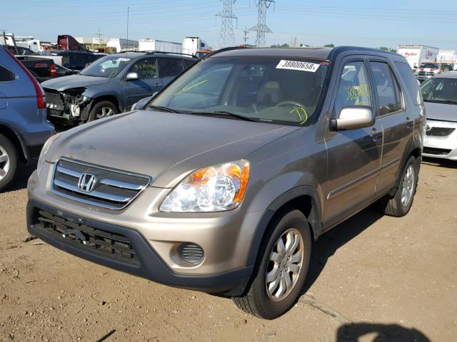 JHLRD78975C020844 - 2005 HONDA CR-V SE GOLD photo 2