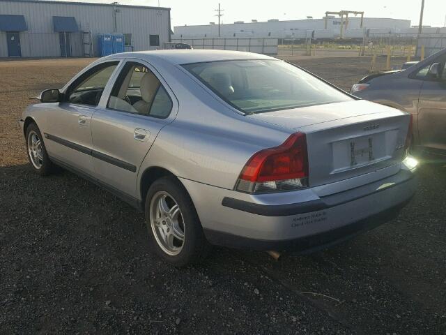 YV1RS61RX22154170 - 2002 VOLVO S60 SILVER photo 3