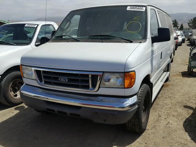 1FBSS31L37DA64862 - 2007 FORD ECONOLINE WHITE photo 2