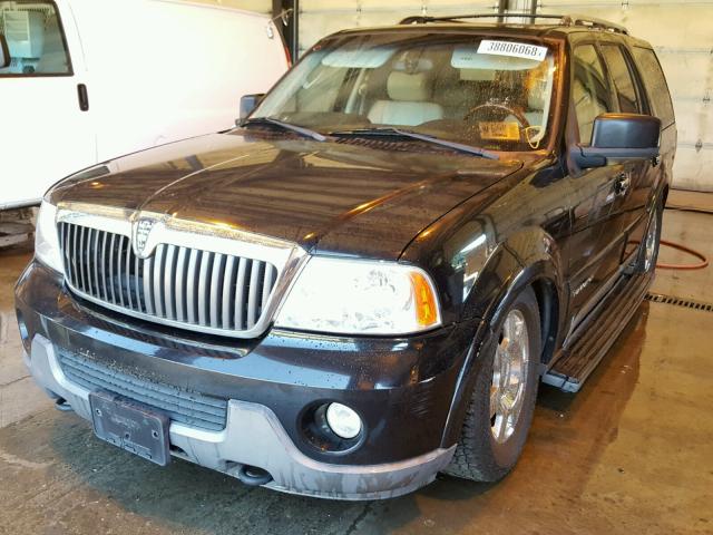 5LMFU28R43LJ13569 - 2003 LINCOLN NAVIGATOR BLACK photo 2