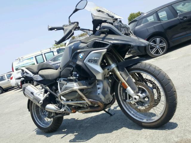 WB10A6107HZ655078 - 2017 BMW R1200 GS BLACK photo 1