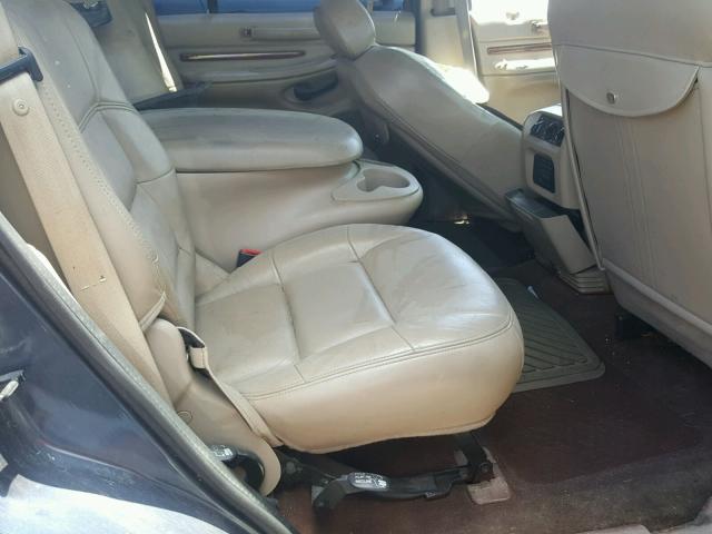5LMFU28R61LJ30046 - 2001 LINCOLN NAVIGATOR BLUE photo 6