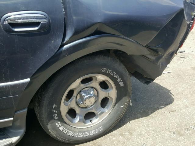 5LMFU28R61LJ30046 - 2001 LINCOLN NAVIGATOR BLUE photo 9