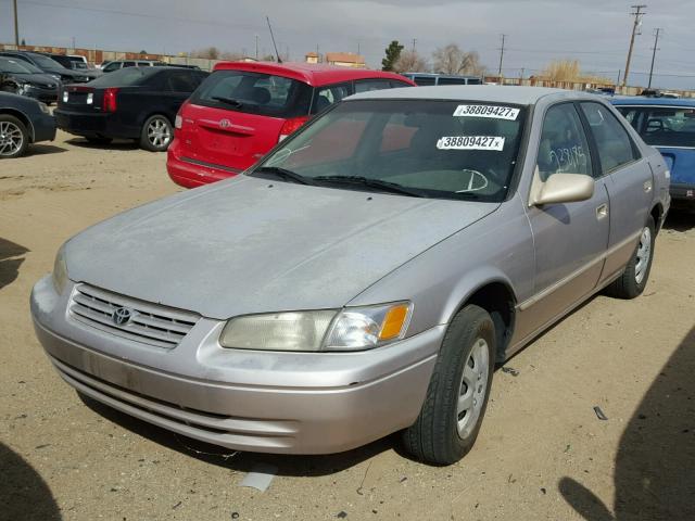 4T1BG22K0VU784237 - 1997 TOYOTA CAMRY CE BEIGE photo 2