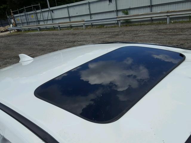 19UUB2F50HA005846 - 2017 ACURA TLX TECH WHITE photo 9