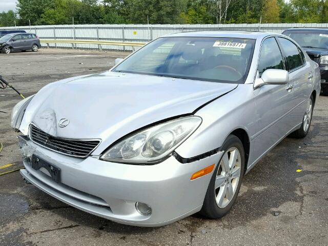 JTHBA30G155066828 - 2005 LEXUS ES 330 SILVER photo 2