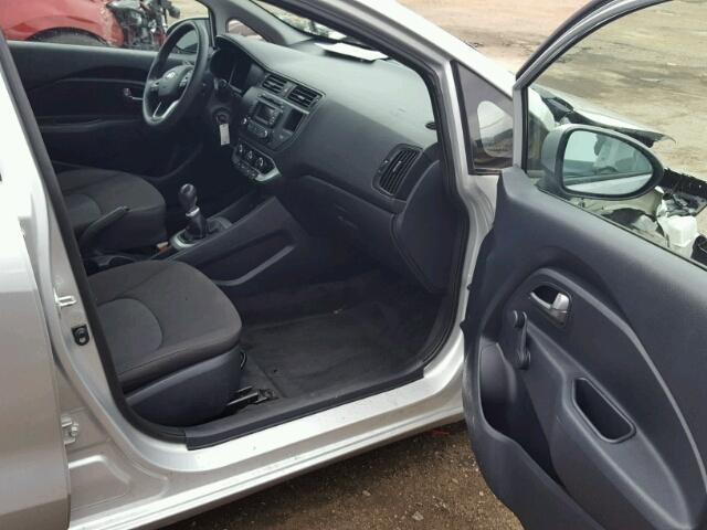 KNADM4A3XF6425458 - 2015 KIA RIO LX SILVER photo 5