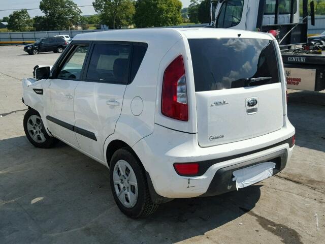 KNDJT2A53D7773219 - 2013 KIA SOUL WHITE photo 3