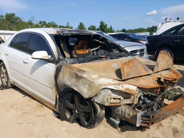 1G1ZC5EU1BF116792 - 2011 CHEVROLET MALIBU 1LT WHITE photo 1