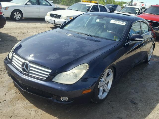 WDDDJ75XX6A034369 - 2006 MERCEDES-BENZ CLS 500C BLUE photo 2