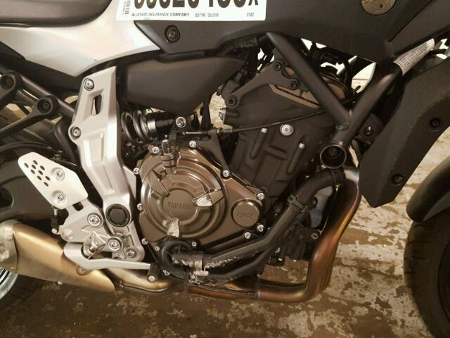 JYARM06E2HA012862 - 2017 YAMAHA FZ07 BLACK photo 7